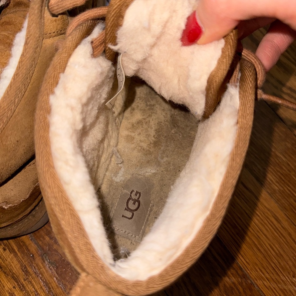 UGG women’s Neumel Leather Shoes Chukka Bootie in color Chestnut size 8 - Picture 7 of 10